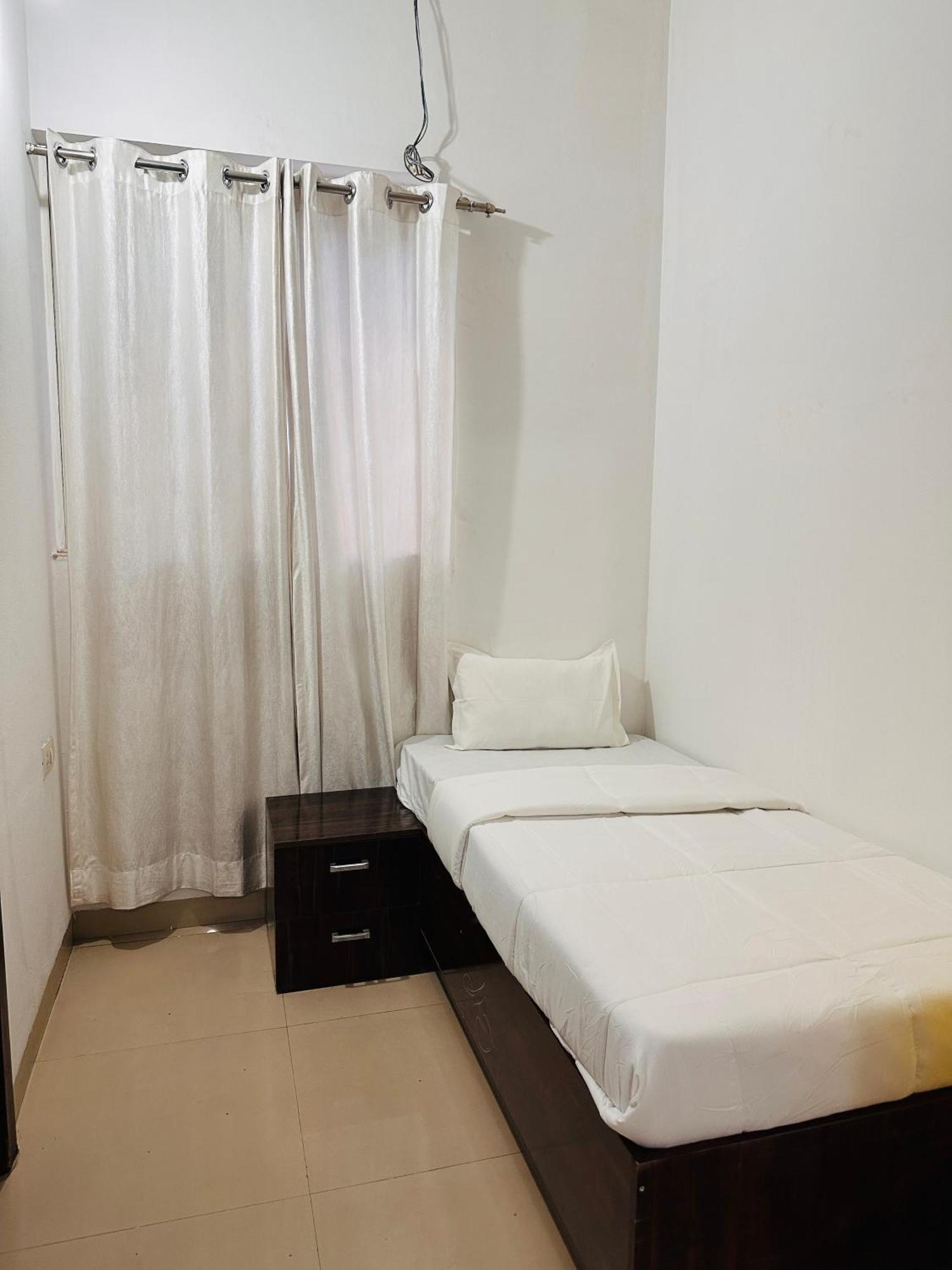 Guest house Elite Viman Nagar Pune